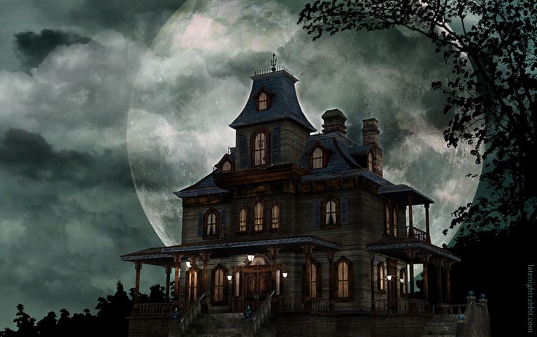 scary haunted house wallpaper