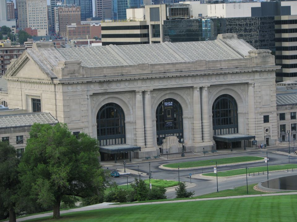 Kansas City Gay Travel Guide And Photo Gallery