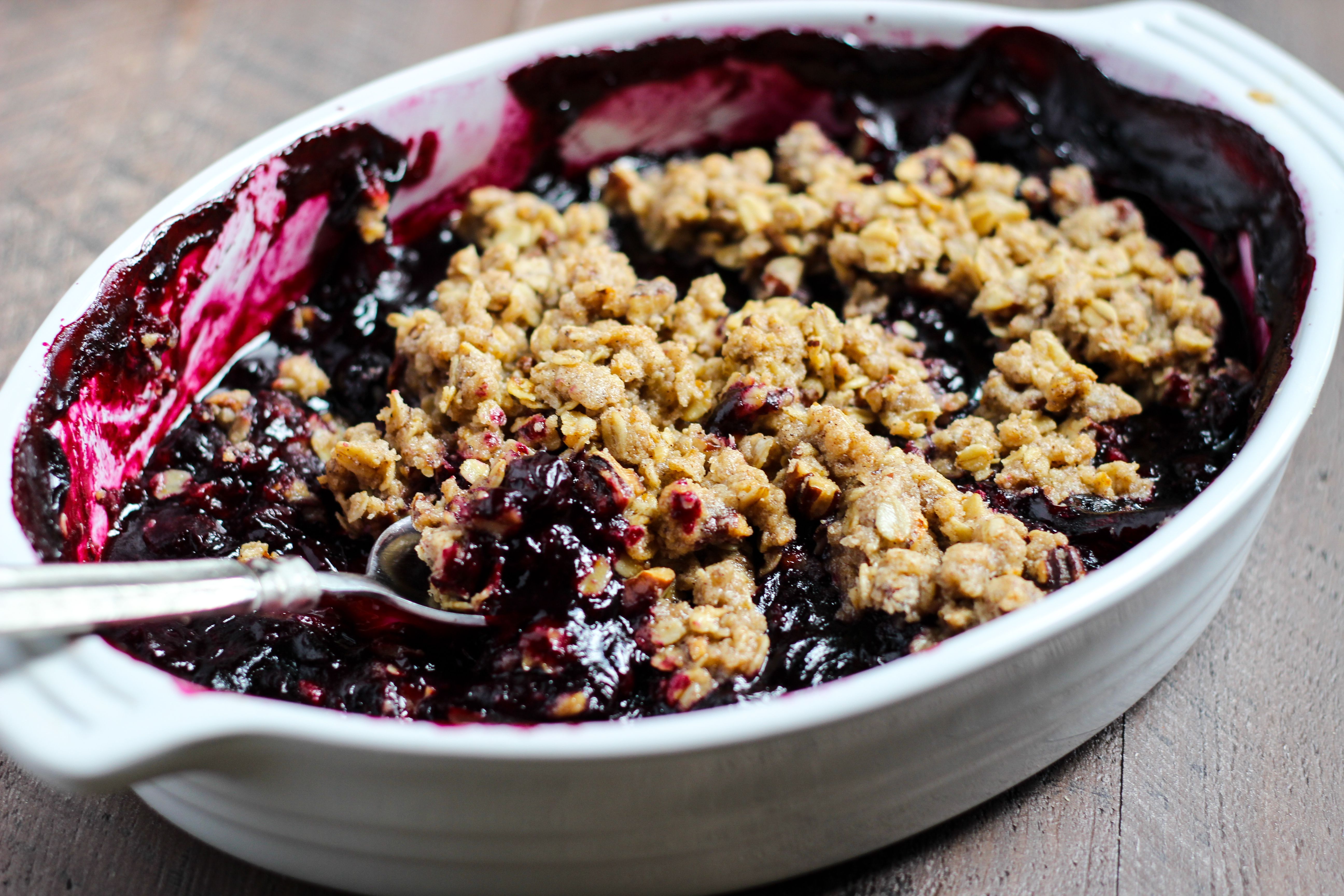 Rustic and Summery GlutenFree Blueberry Crisp