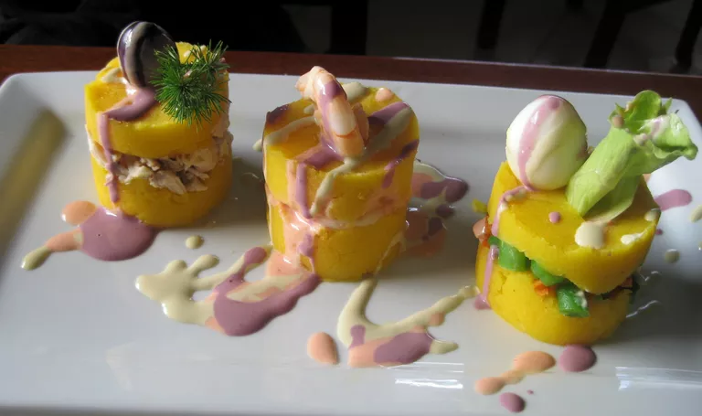 Causa rellena