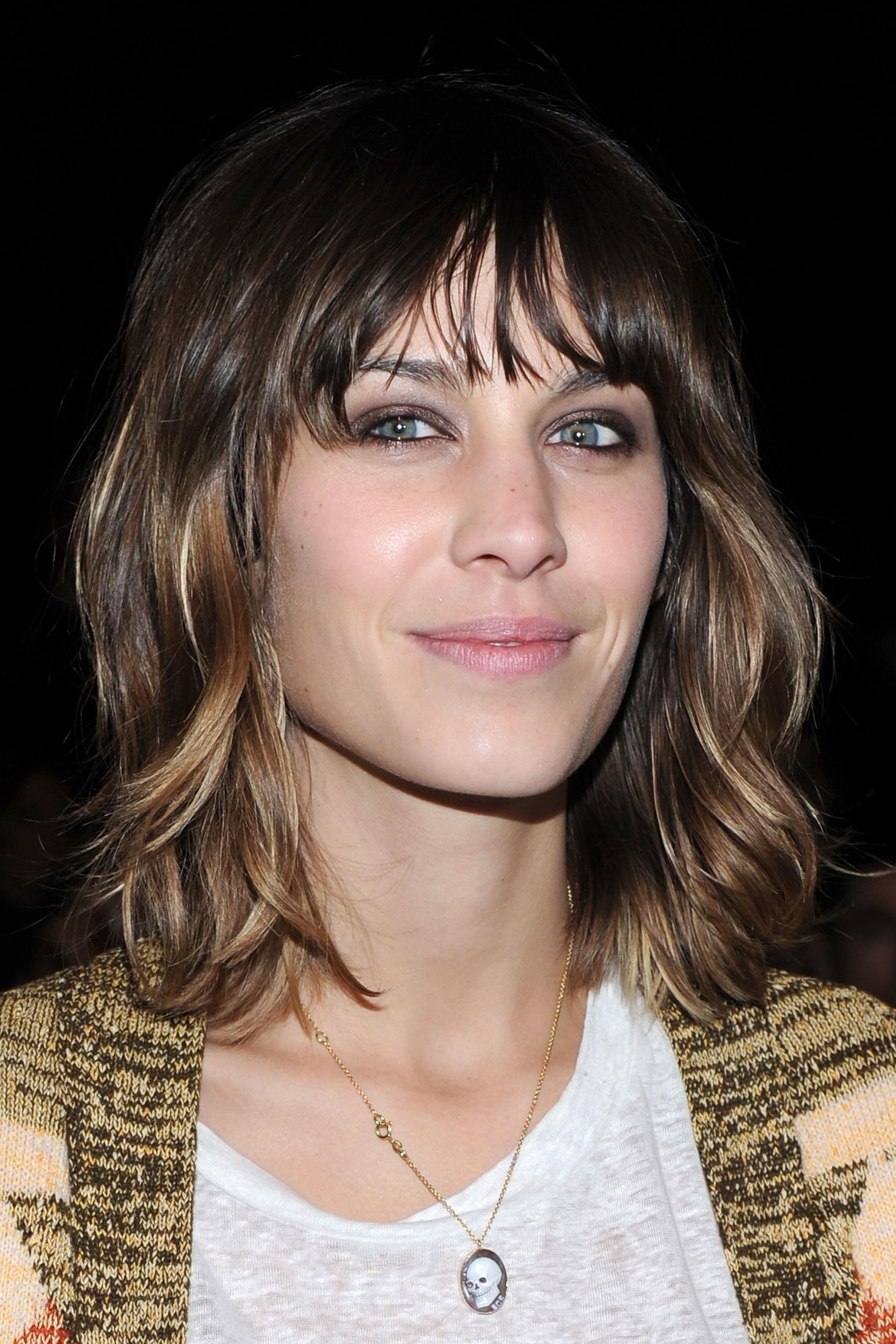 alexa chung shag hairstyle wavy 56a df78cafdaa2387a