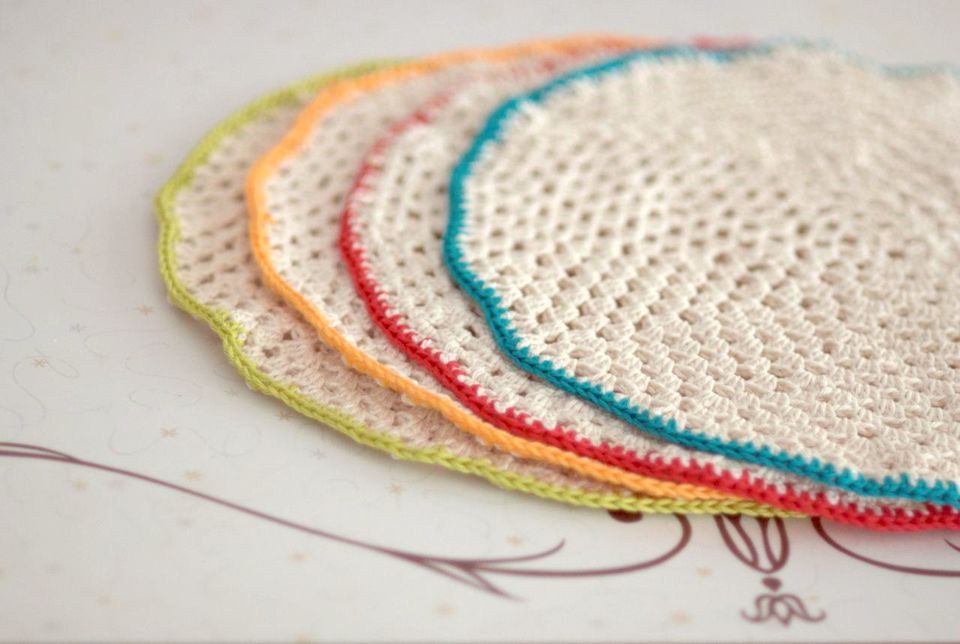 10 Free Crochet Placemat Patterns