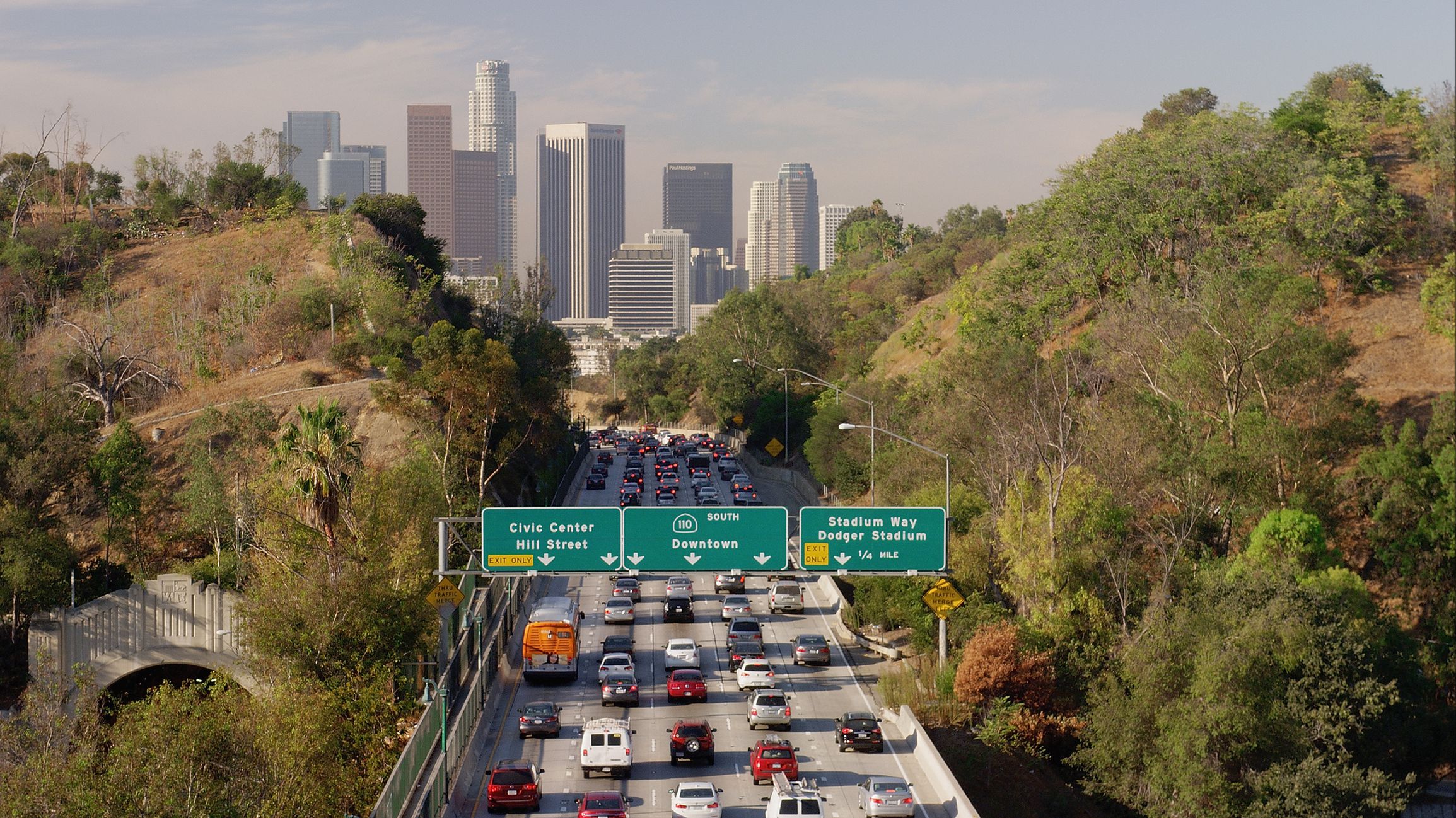 Лос анджелес время сейчас разница. Саут-Хилл-стрит Лос Анджелес. Лос Анджелес Downtown. Население в Лос Анджелесе 2021. Население Лос Анджелеса 2022.