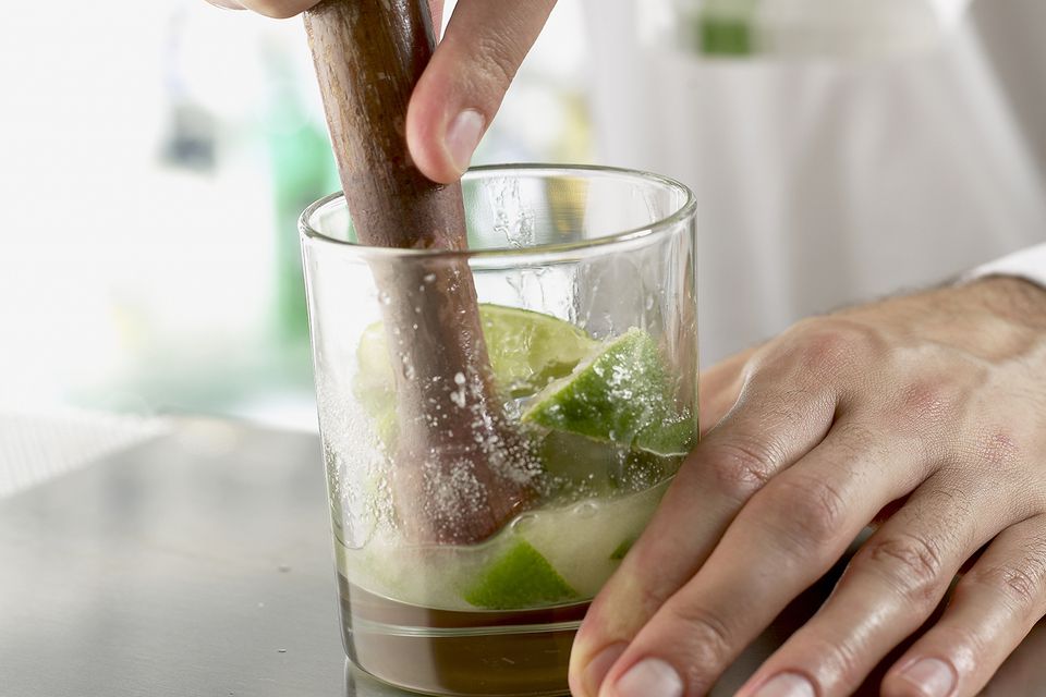 cocktail-basics-how-to-use-a-muddler