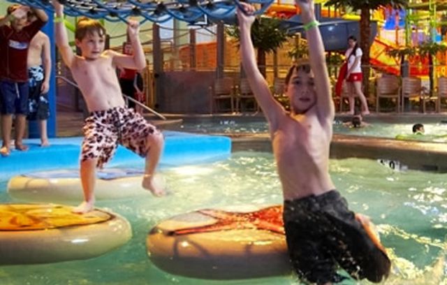 Missouri&#39;s Outdoor and Indoor Water Parks - Year-Round Fun