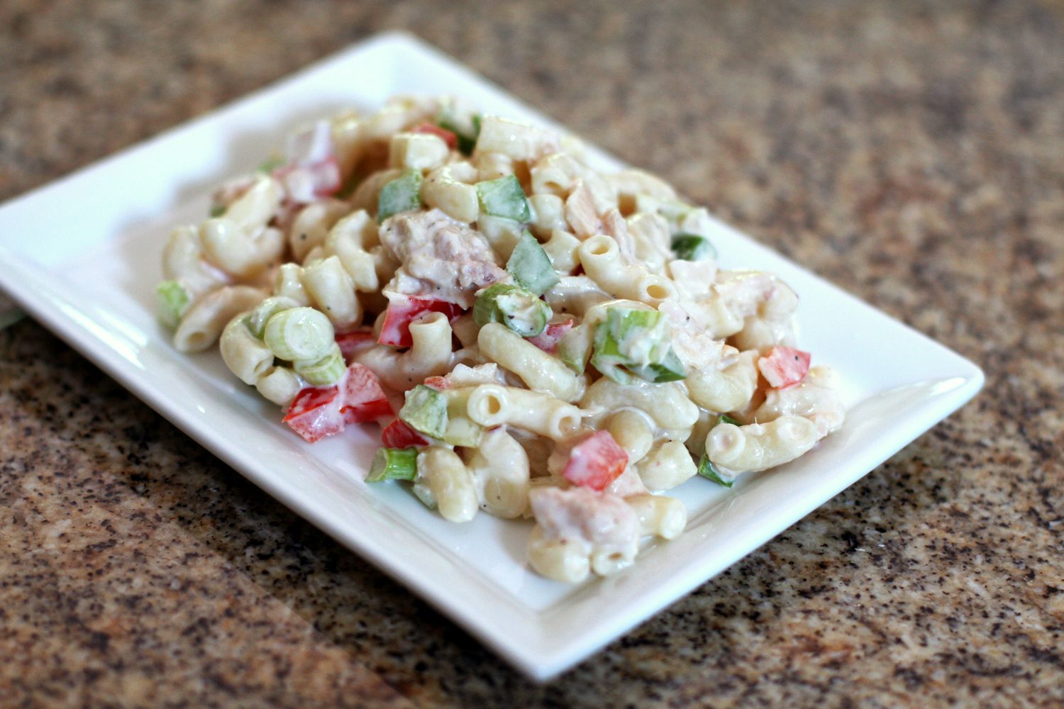 calories in tuna macaroni salad