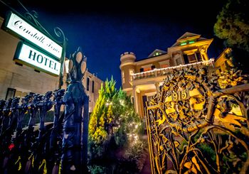 Braving San Francisco S Haunted Queen Anne Hotel