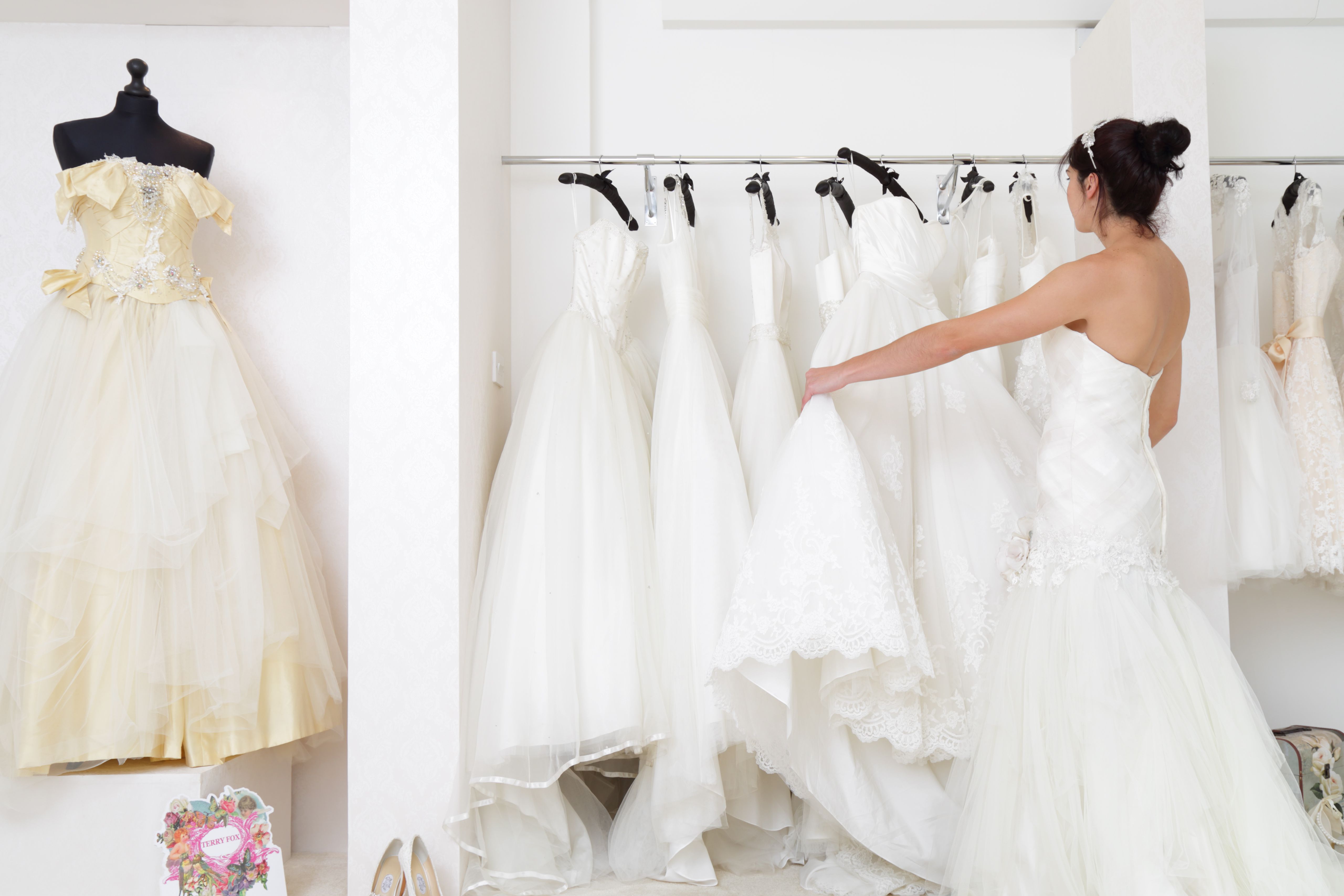 Helpful Wedding Dress Shopping Tips