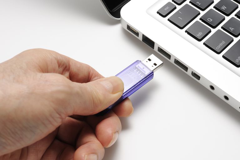 can you format a usb flash drive for mac on pc