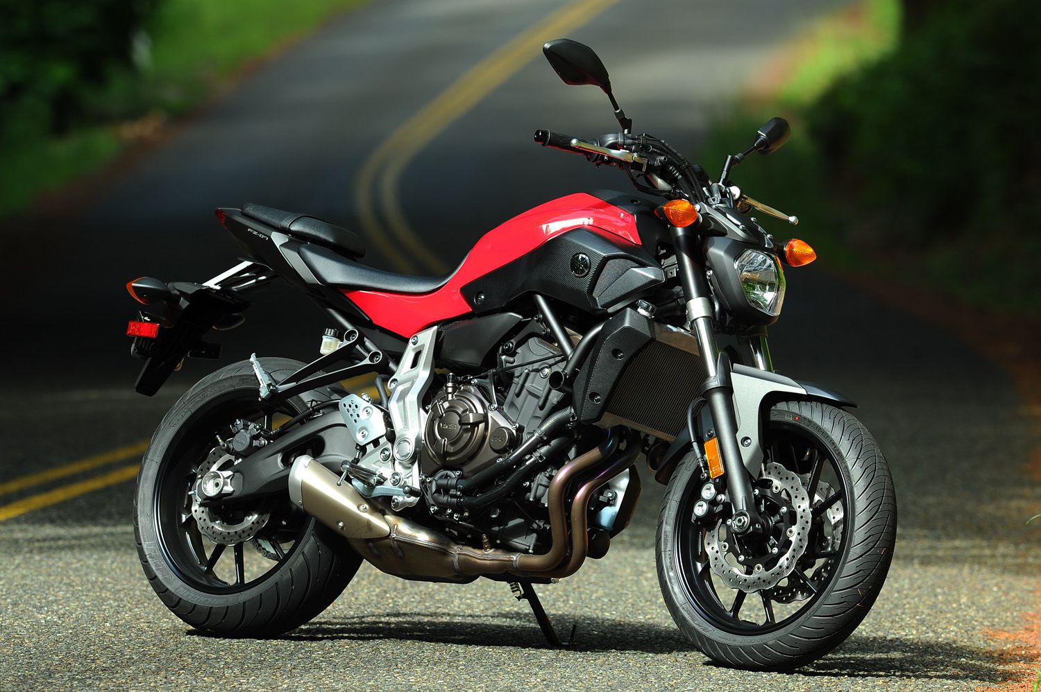 The 2015 Yamaha FZ-07 Breakdown and Review