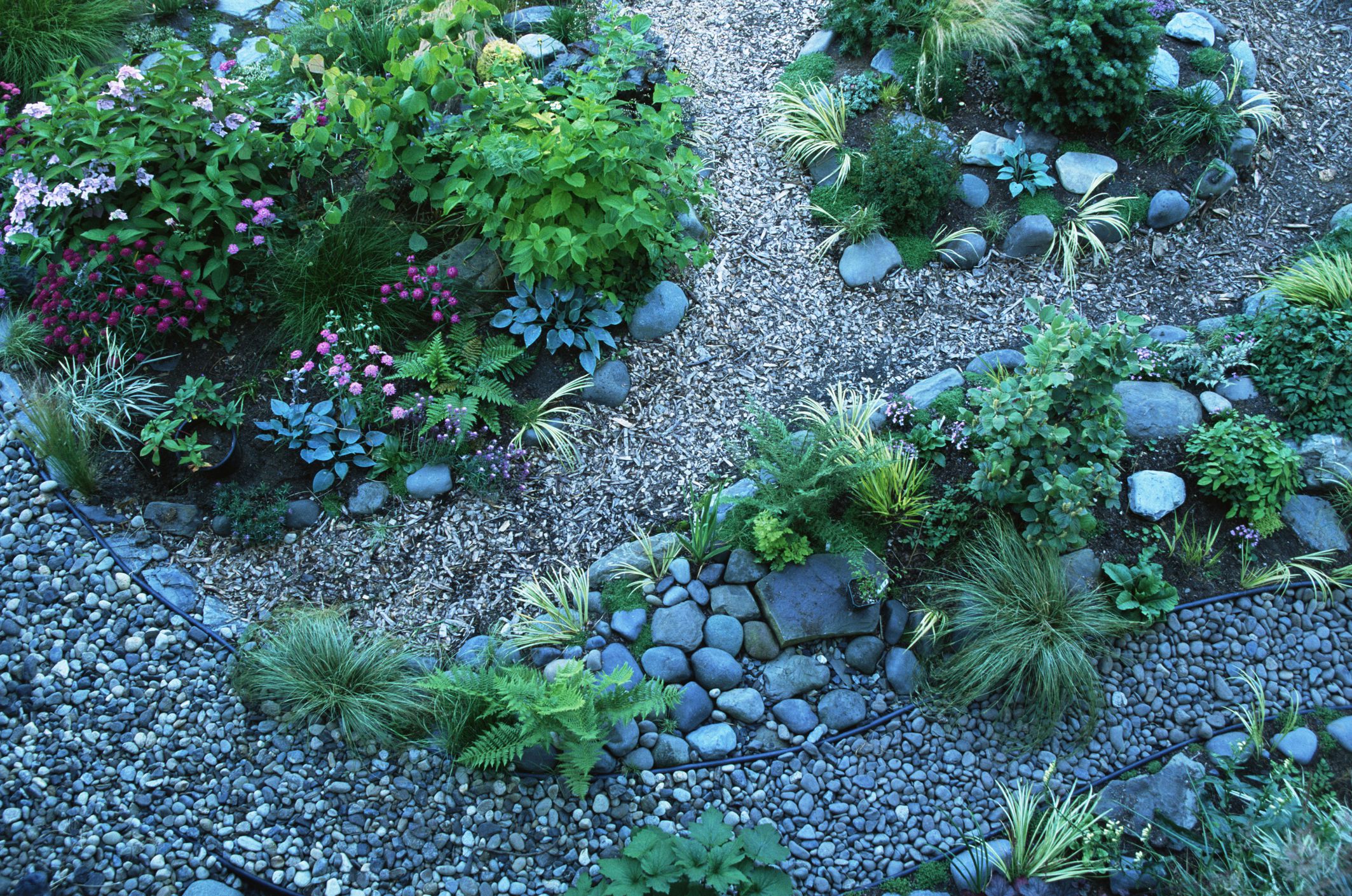 Creatice Flower Gardens With Rocks for Small Space