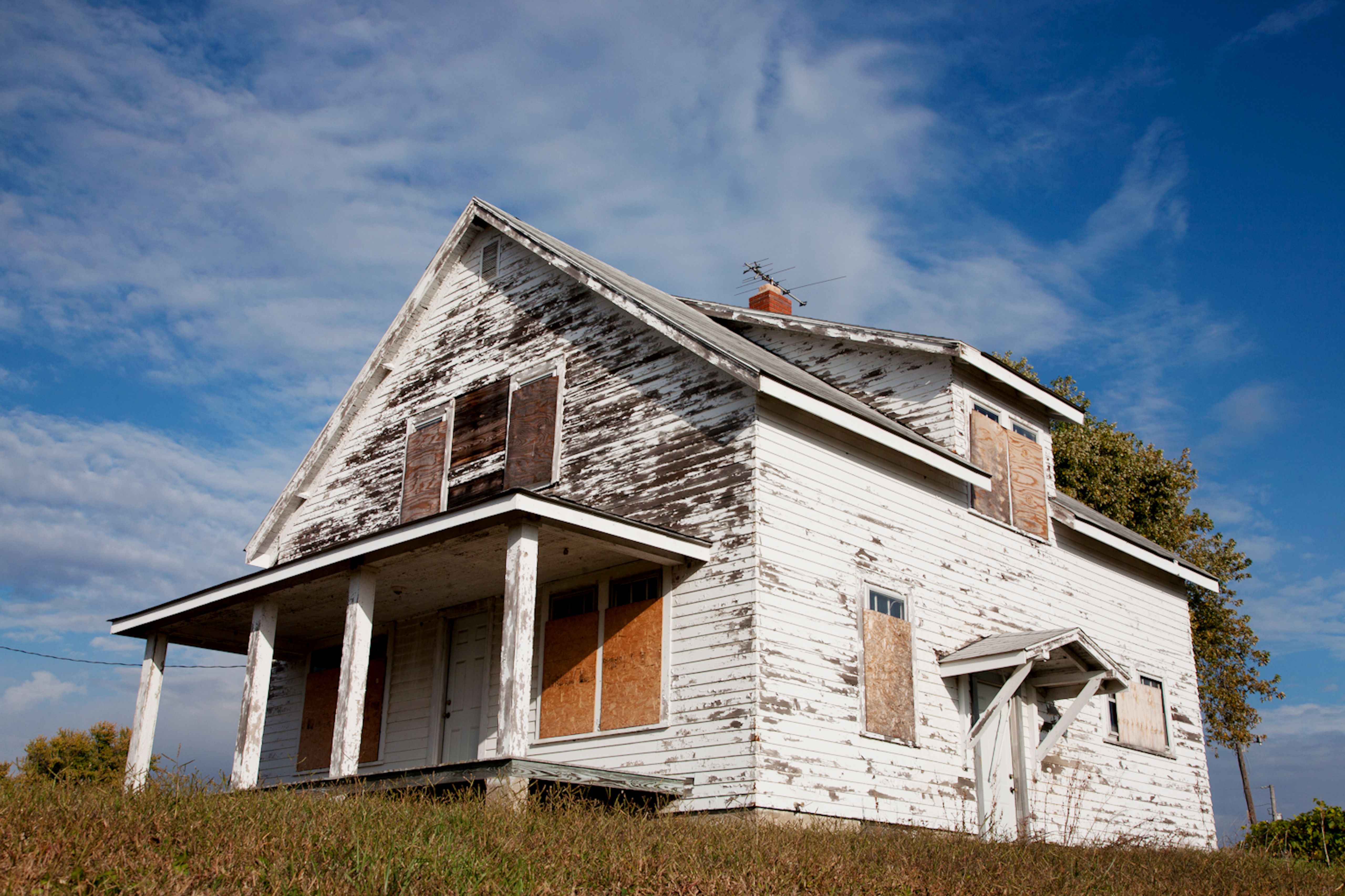 7 Steps to Fix Peeling House Paint