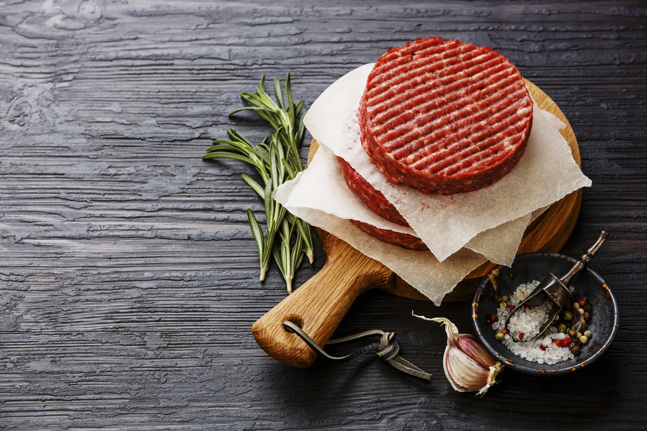 These 3 Signs Mean Your Ground Beef Has Gone Bad