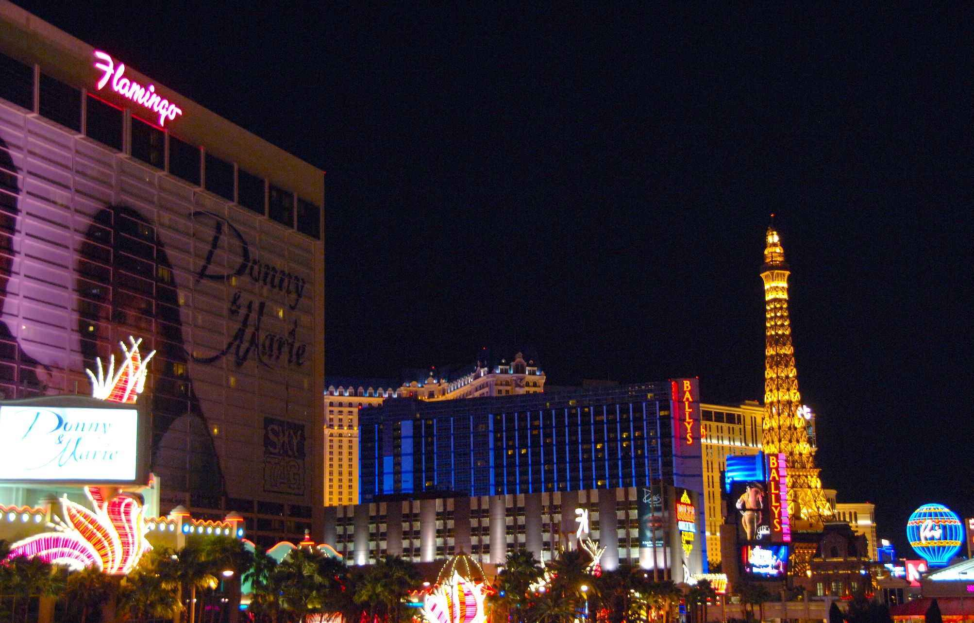 casinos on flamingo road in las vegas