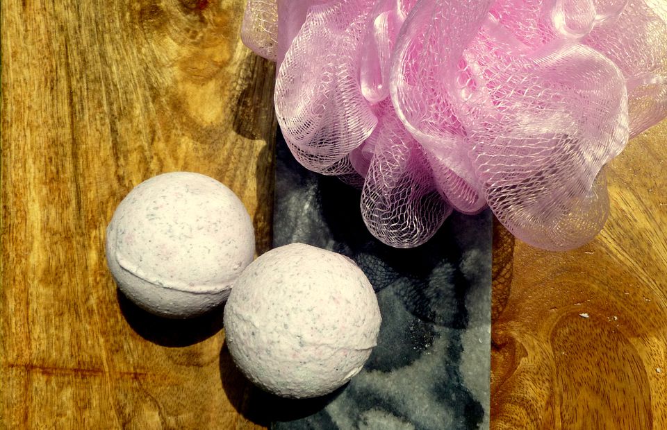 Download Making and Coloring Your Fizzy Bath Bombs