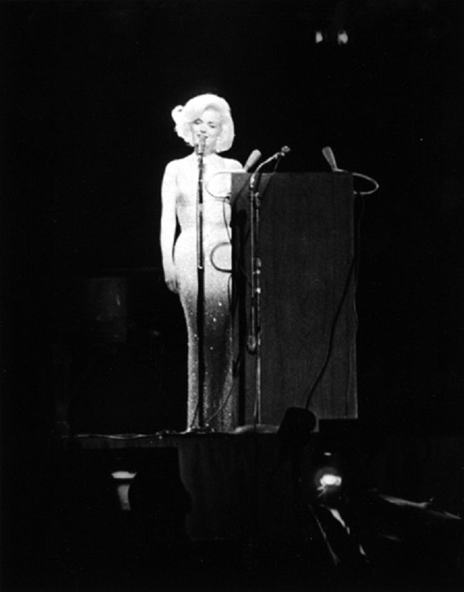 Marilyn Monroe Sings Happy Birthday to JFK