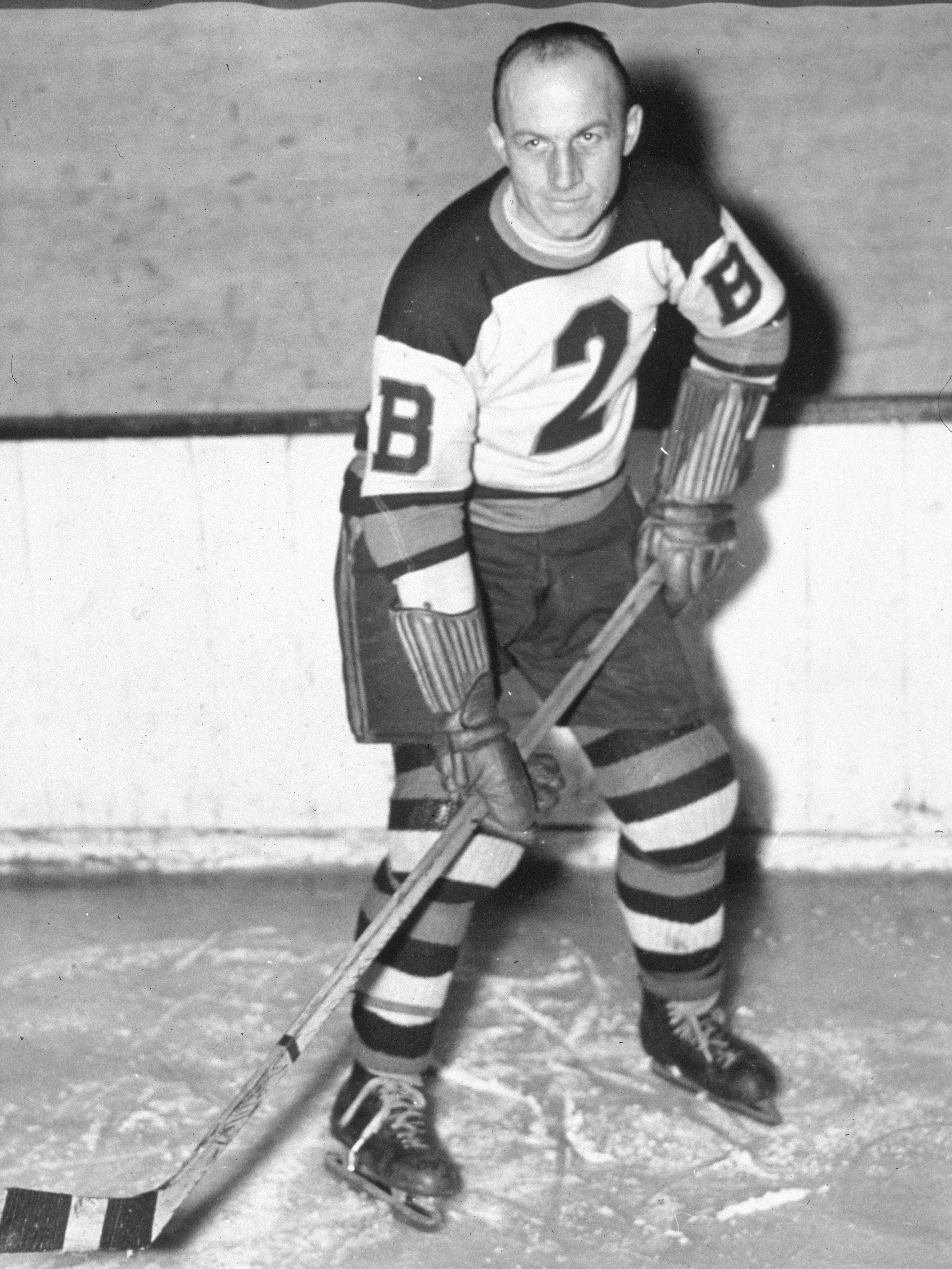 A Biography of Pro-Hockey Player Eddie Shore