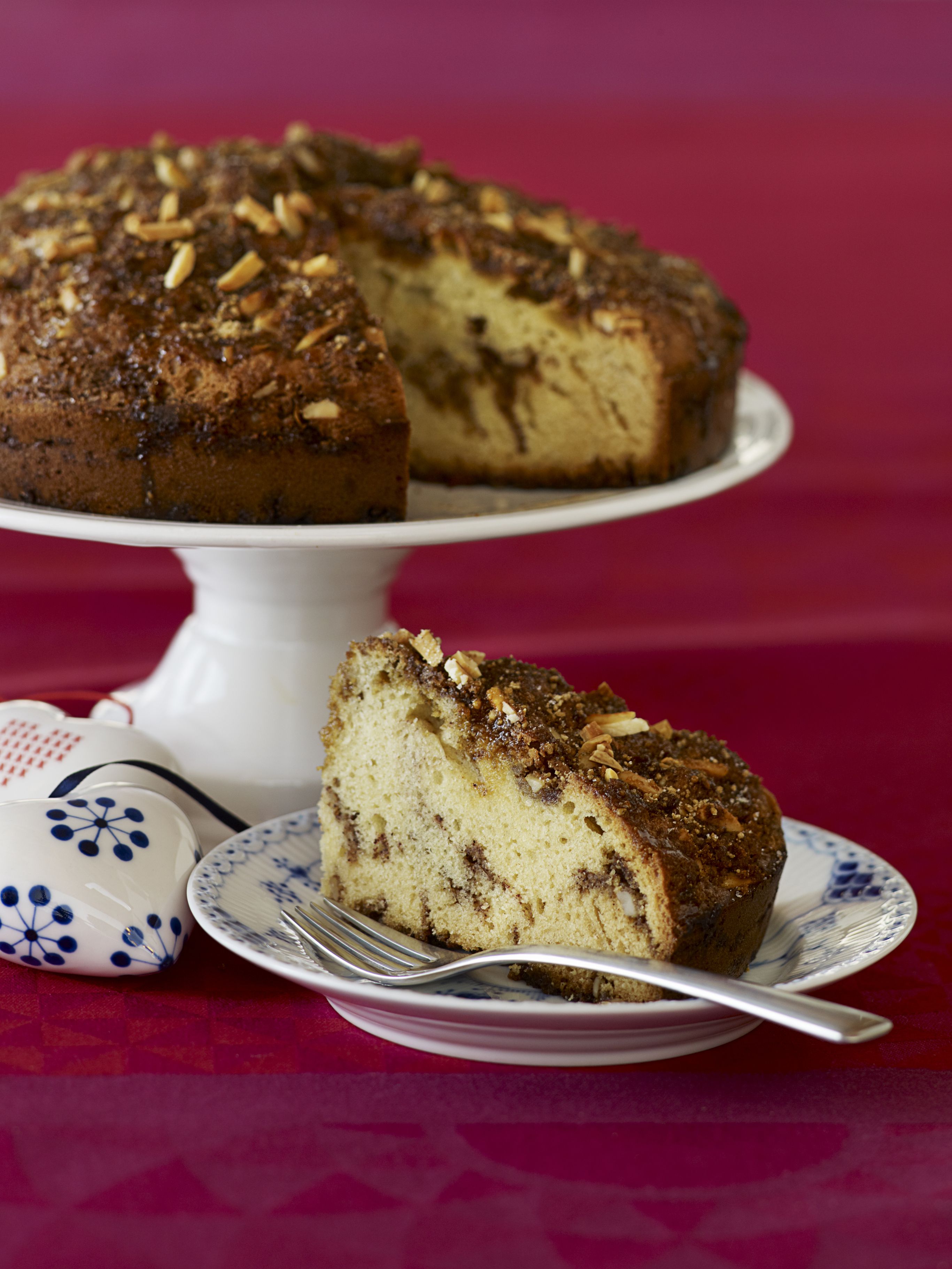Traditional Scandinavian Almond Cake Recipe