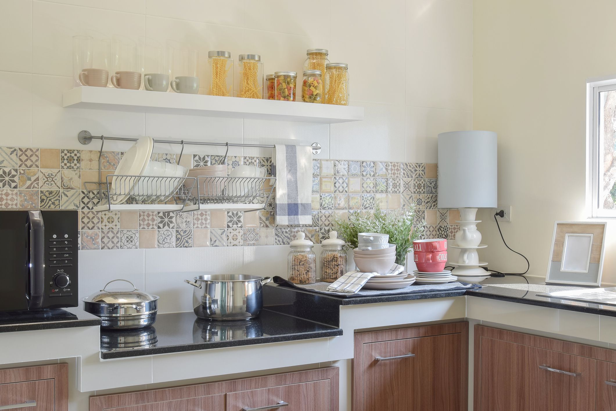 9 DIY Kitchen Backsplash Ideas