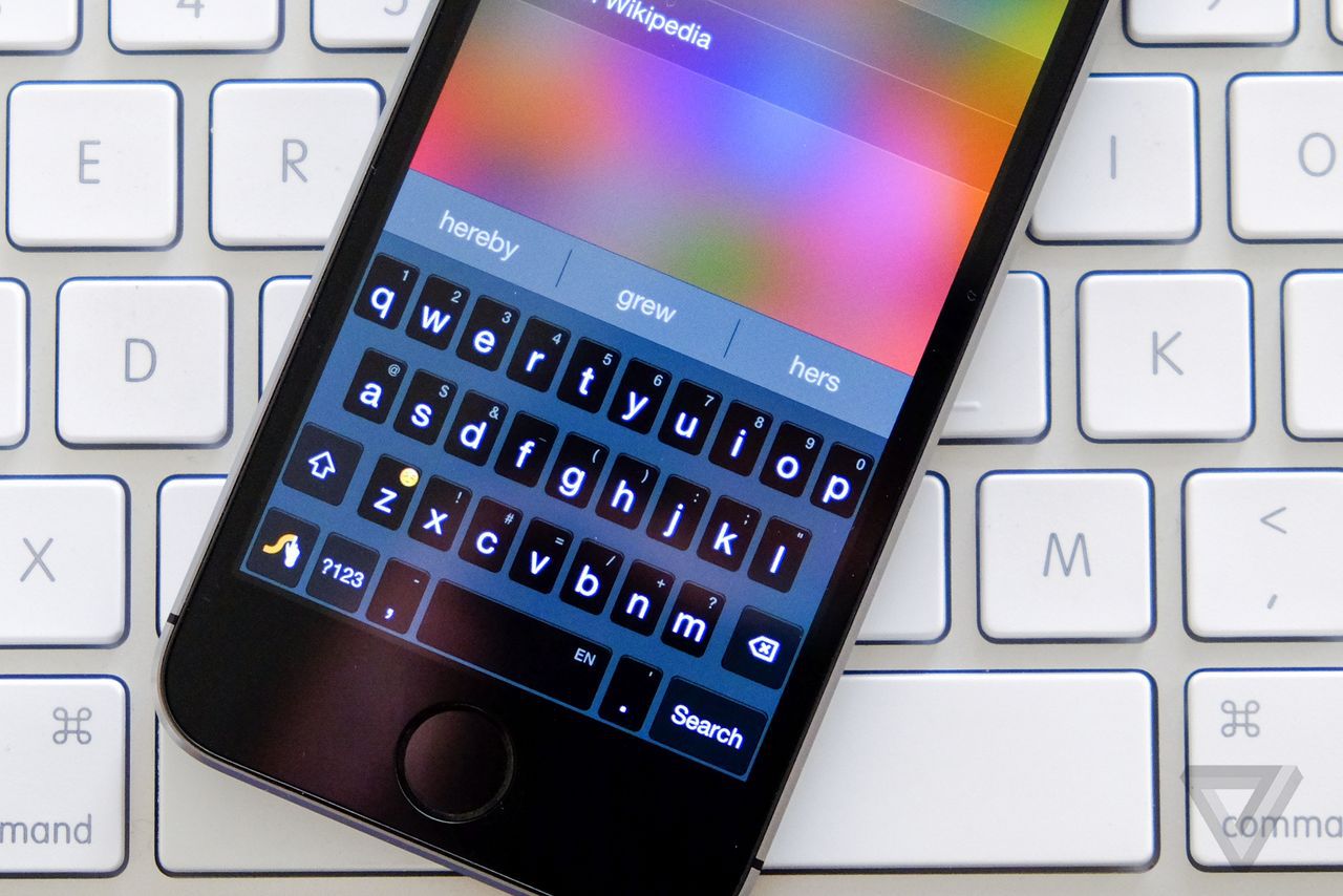 how to change keyboard predictive text on iphone