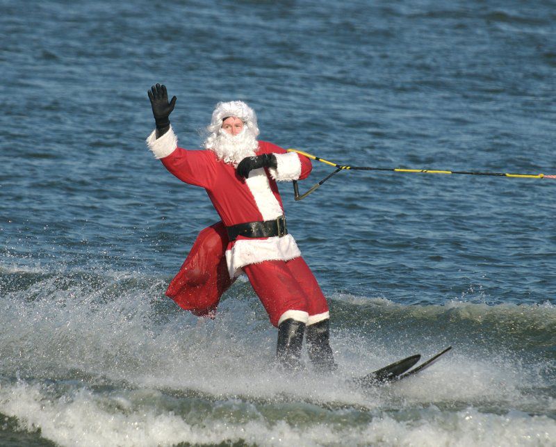 The Waterskiing Santa 2017 In Washington, D.C.