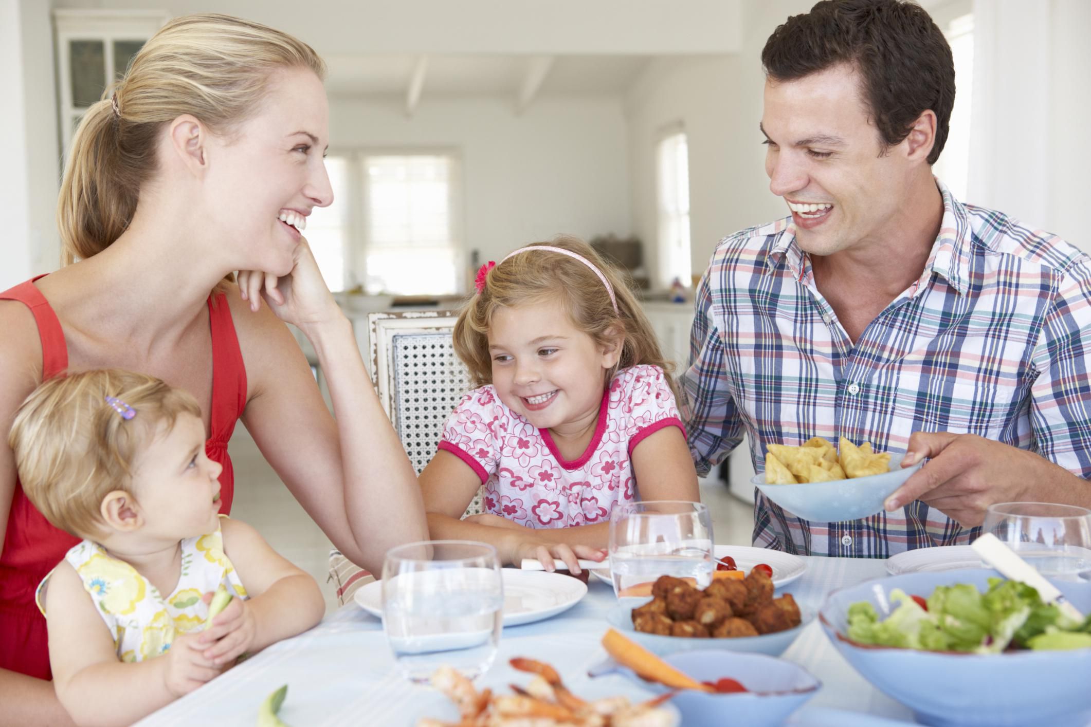Which Table Manners Should You Teach Your Kids Today?