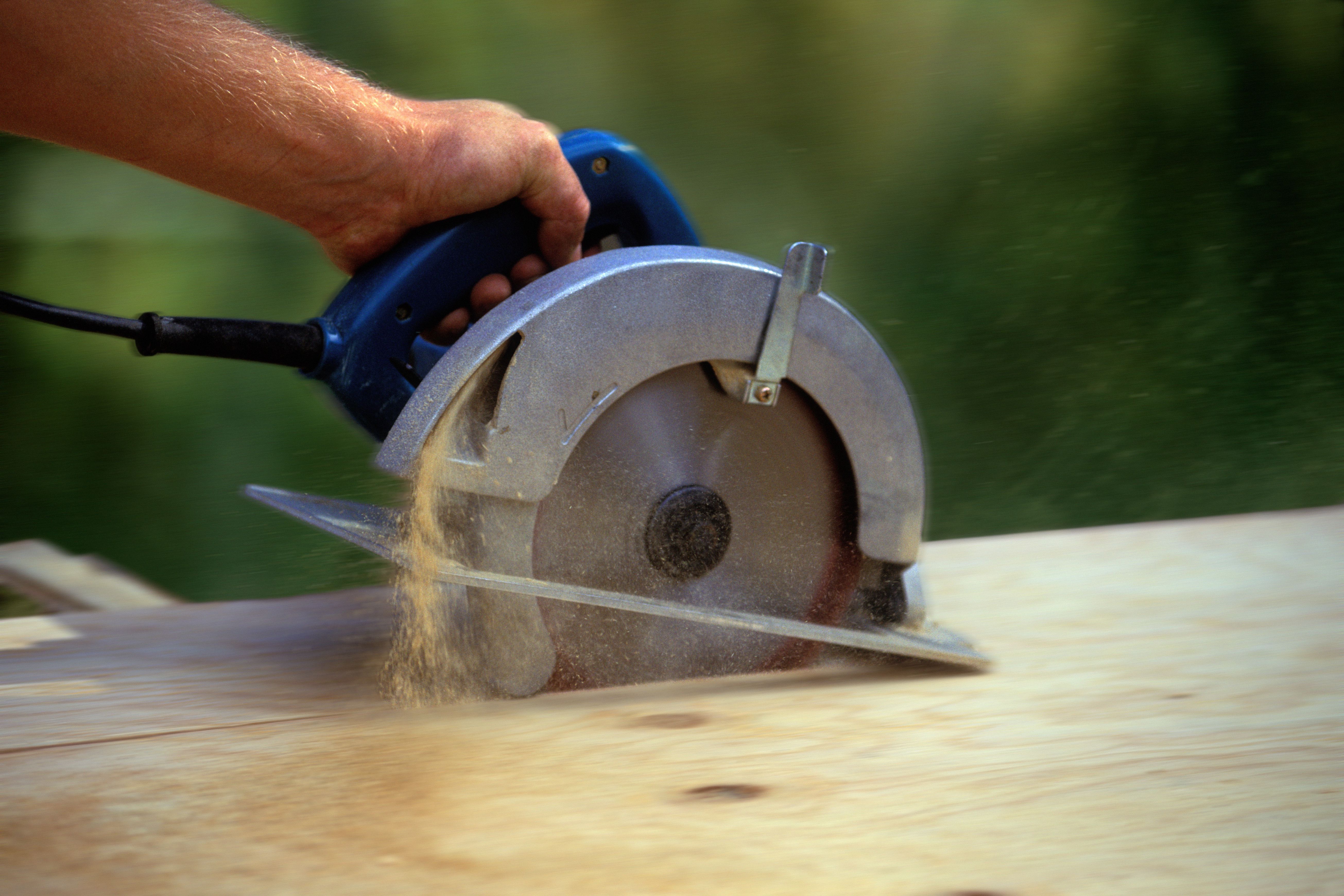 Choosing the Right Circular Saw for Your Woodworking
