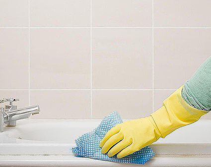 How to Clean a Bathroom in 15 Minutes