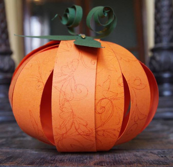 How to Make a Paper Pumpkin For Thanksgiving and Halloween