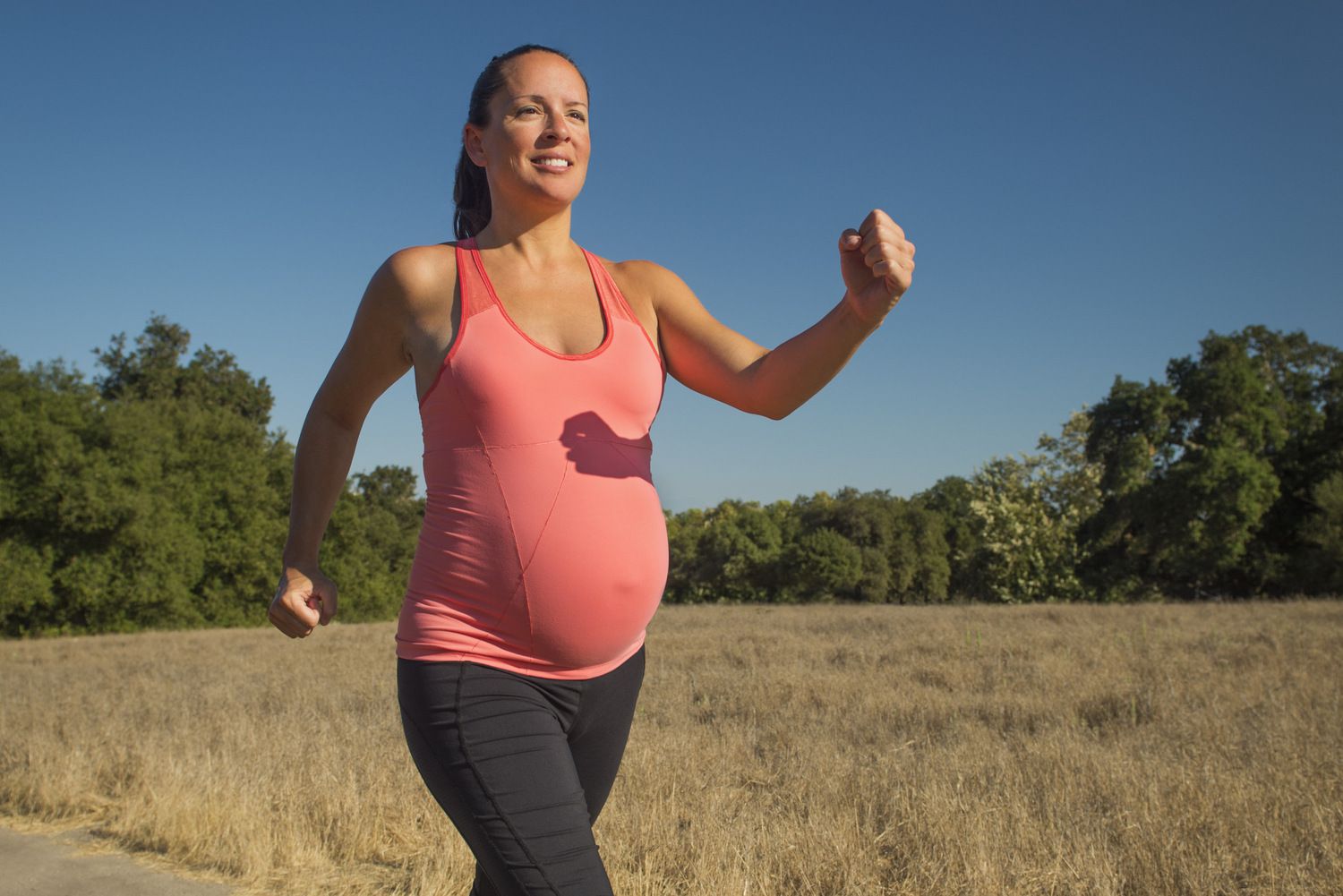 walking-for-exercise-during-pregnancy