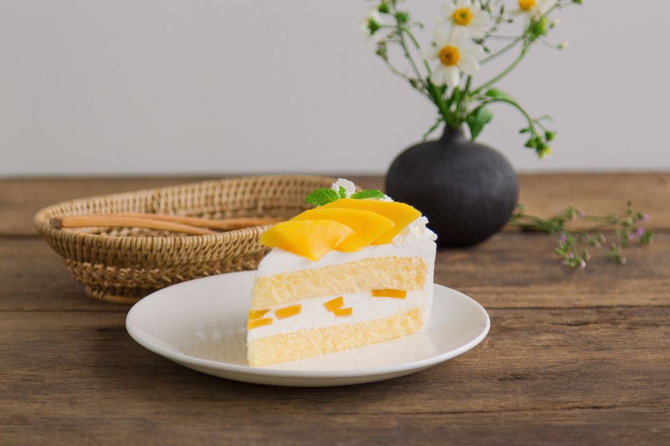 Easy Thai Mango Cake Recipe