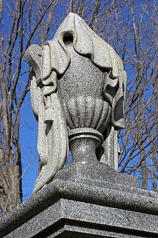 The Meanings of Common Tombstone Symbols and Icons