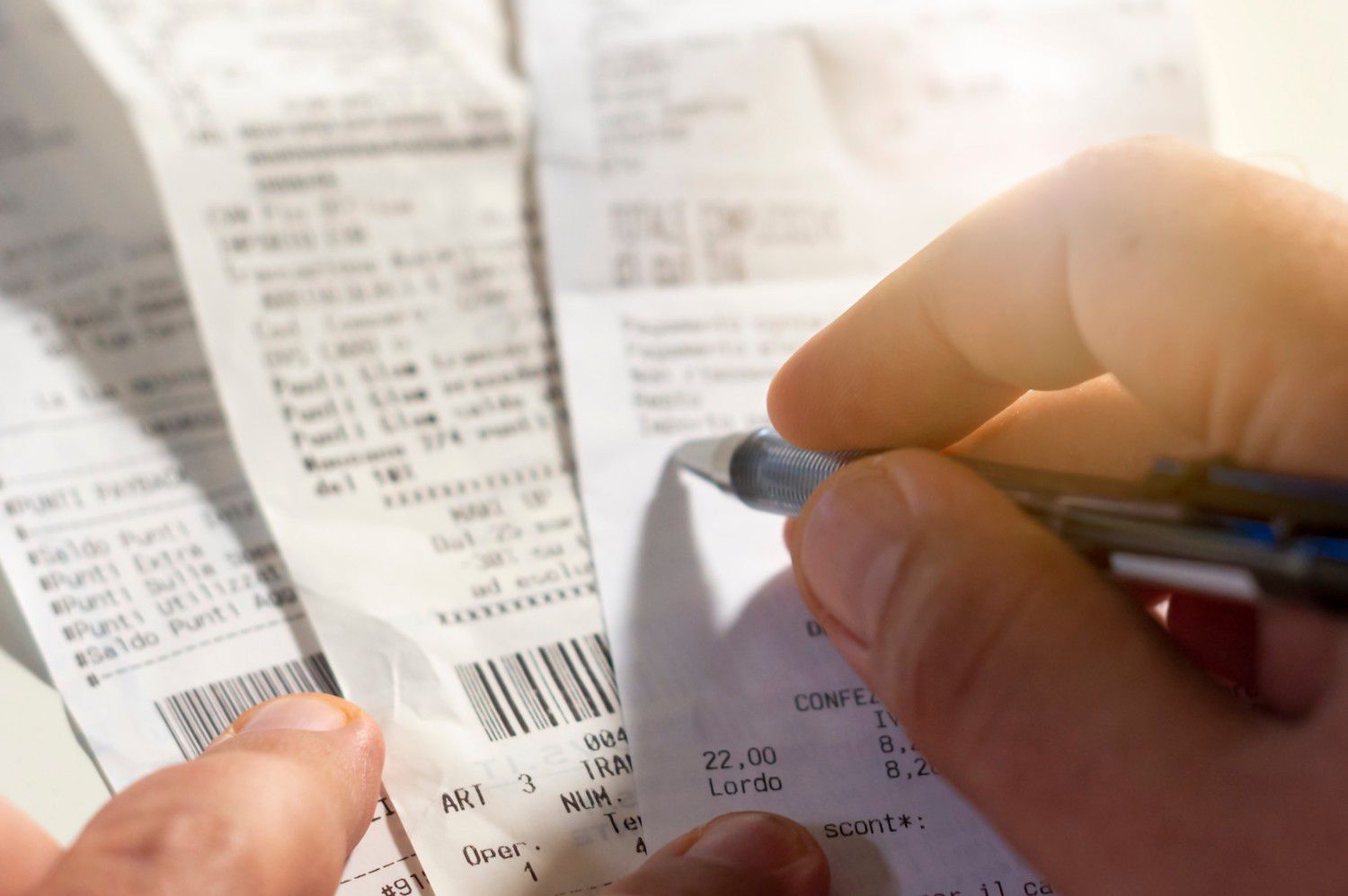 The Right Way to Dispose of Paper Receipts