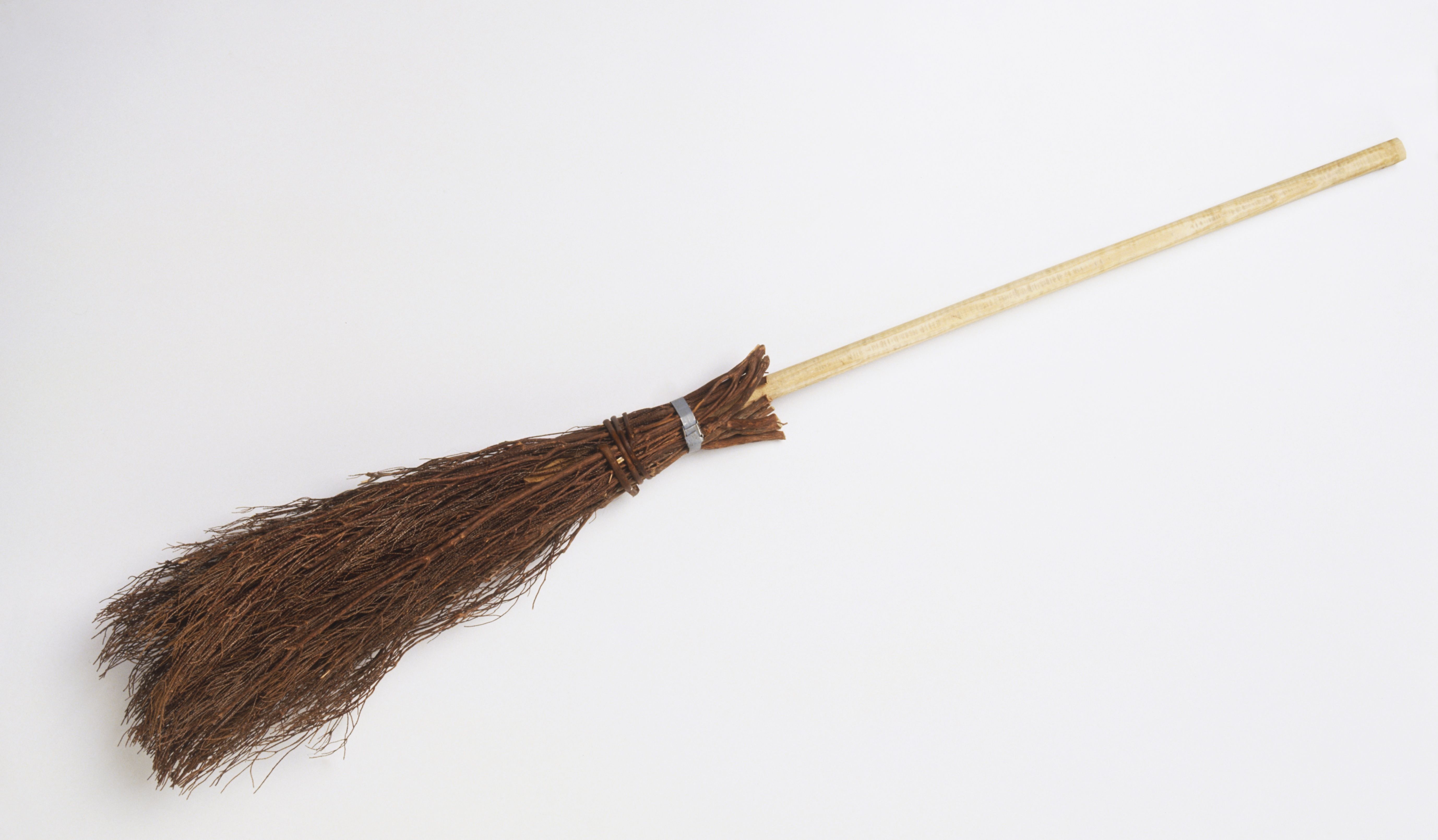 "A Meditation Upon a Broomstick," by Jonathan Swift Classic Essays