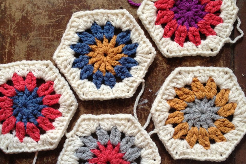 10 Free Hexagon Crochet Patterns