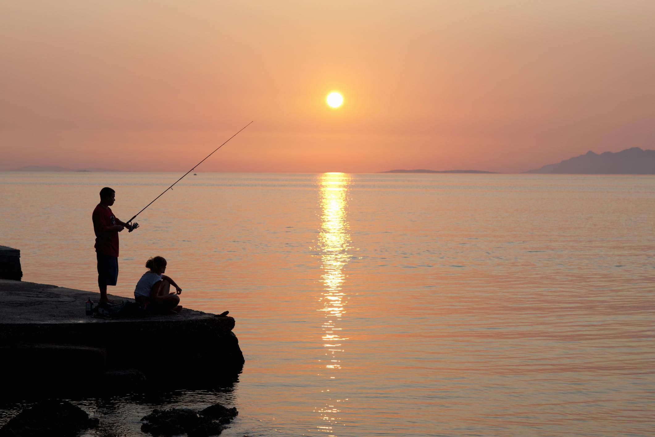 All About Fishing From a Pier 