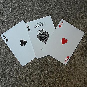 Download 16 East Card Tricks for Beginners and Kids