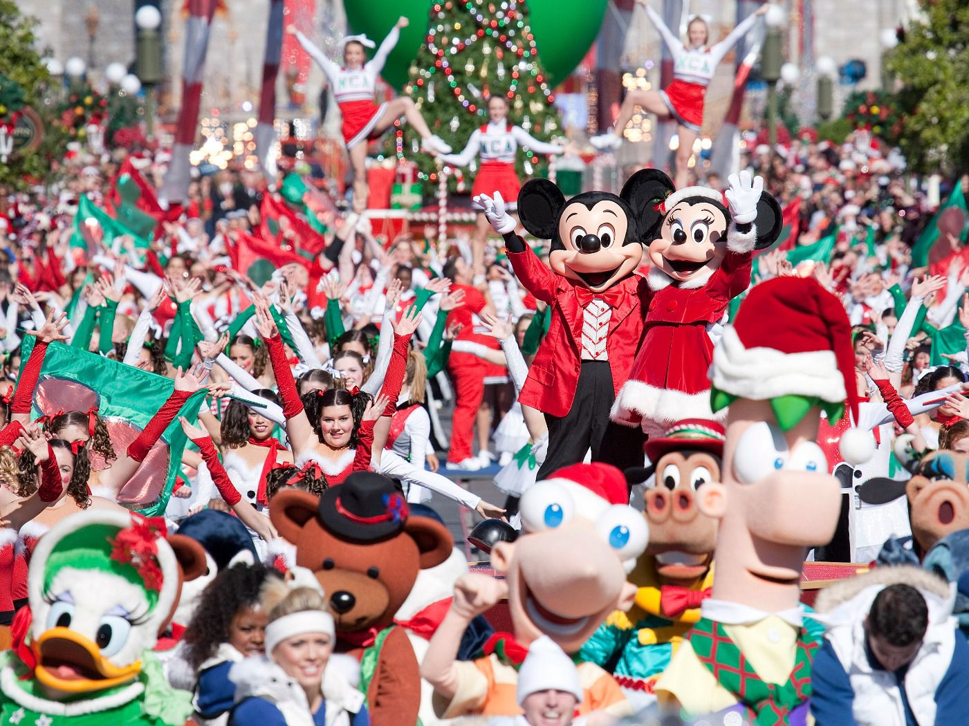 Mickey's Very Merry Christmas Party | Disney World 2017