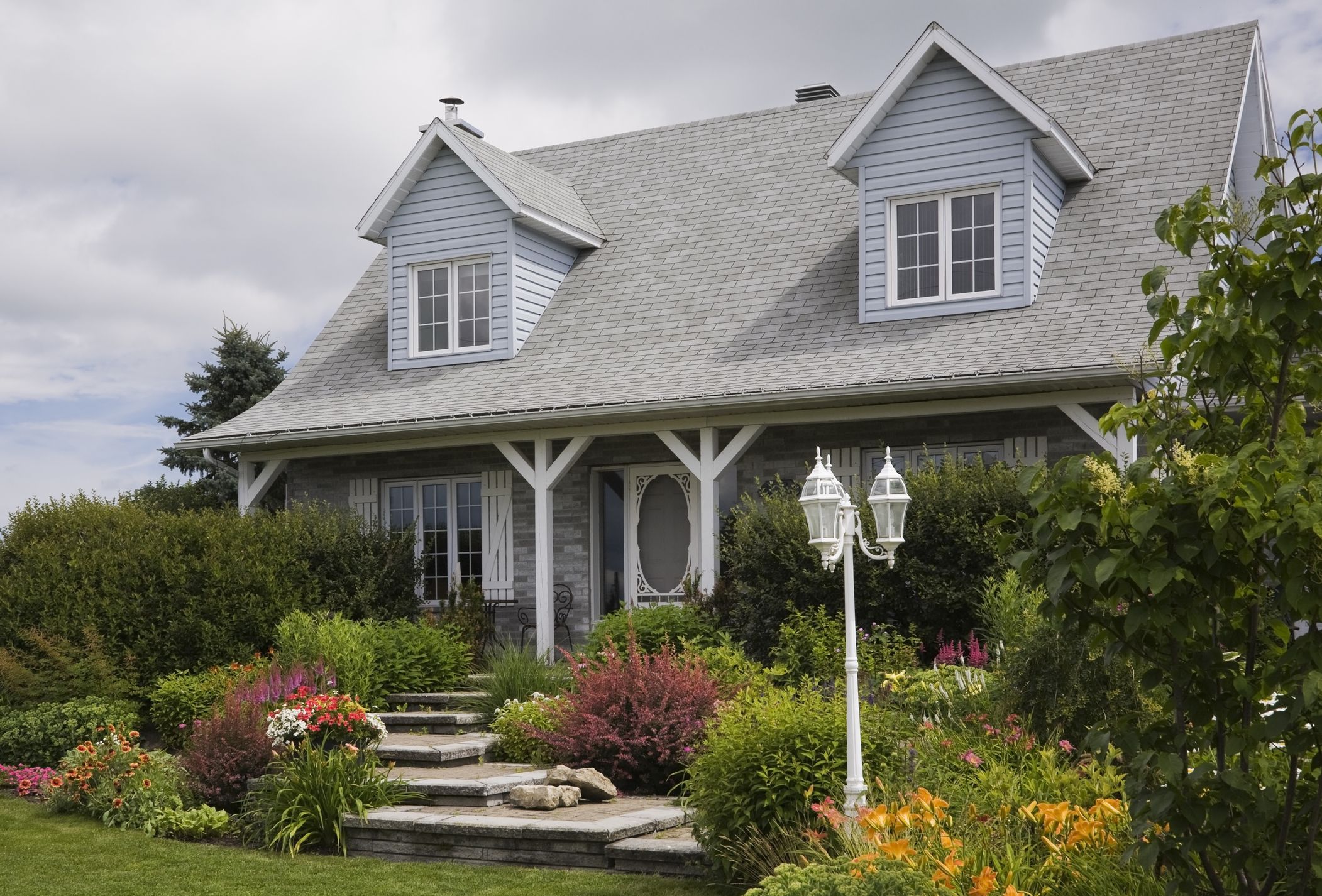 Pictures of Entryway Plantings: Front-Door Landscaping