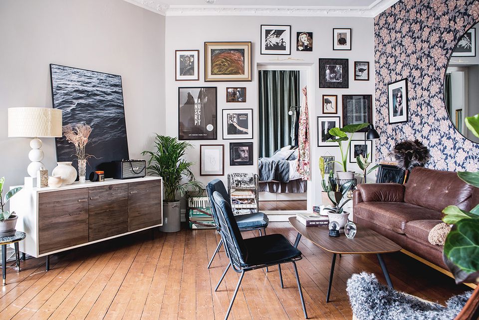 How to Decorate a Small Living Room