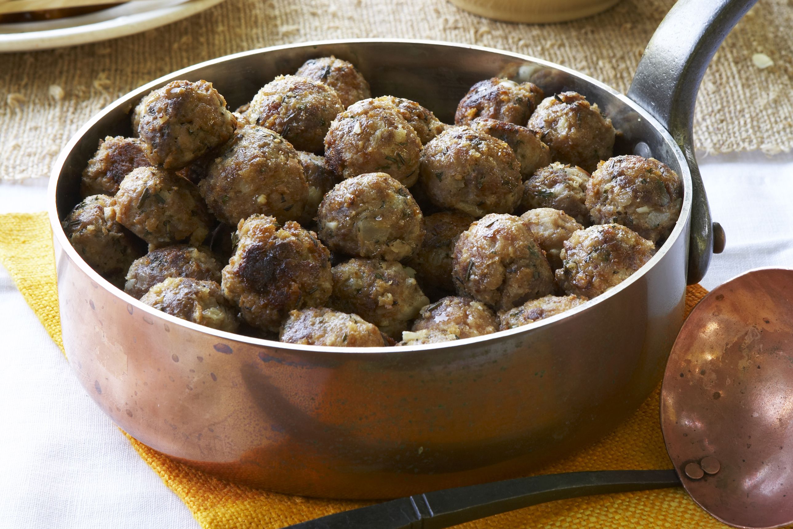 Family Meatballs with Brown Gravy Recipe