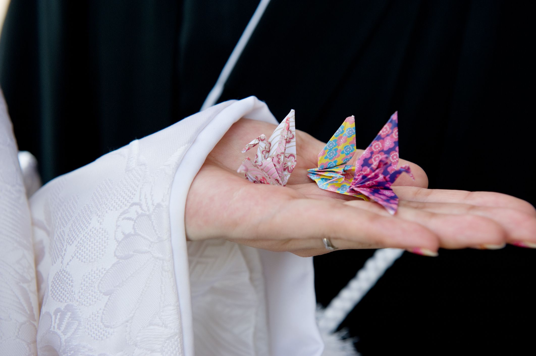 Japanese Unity Ceremony of Folding 1,000 Wedding Paper Cranes