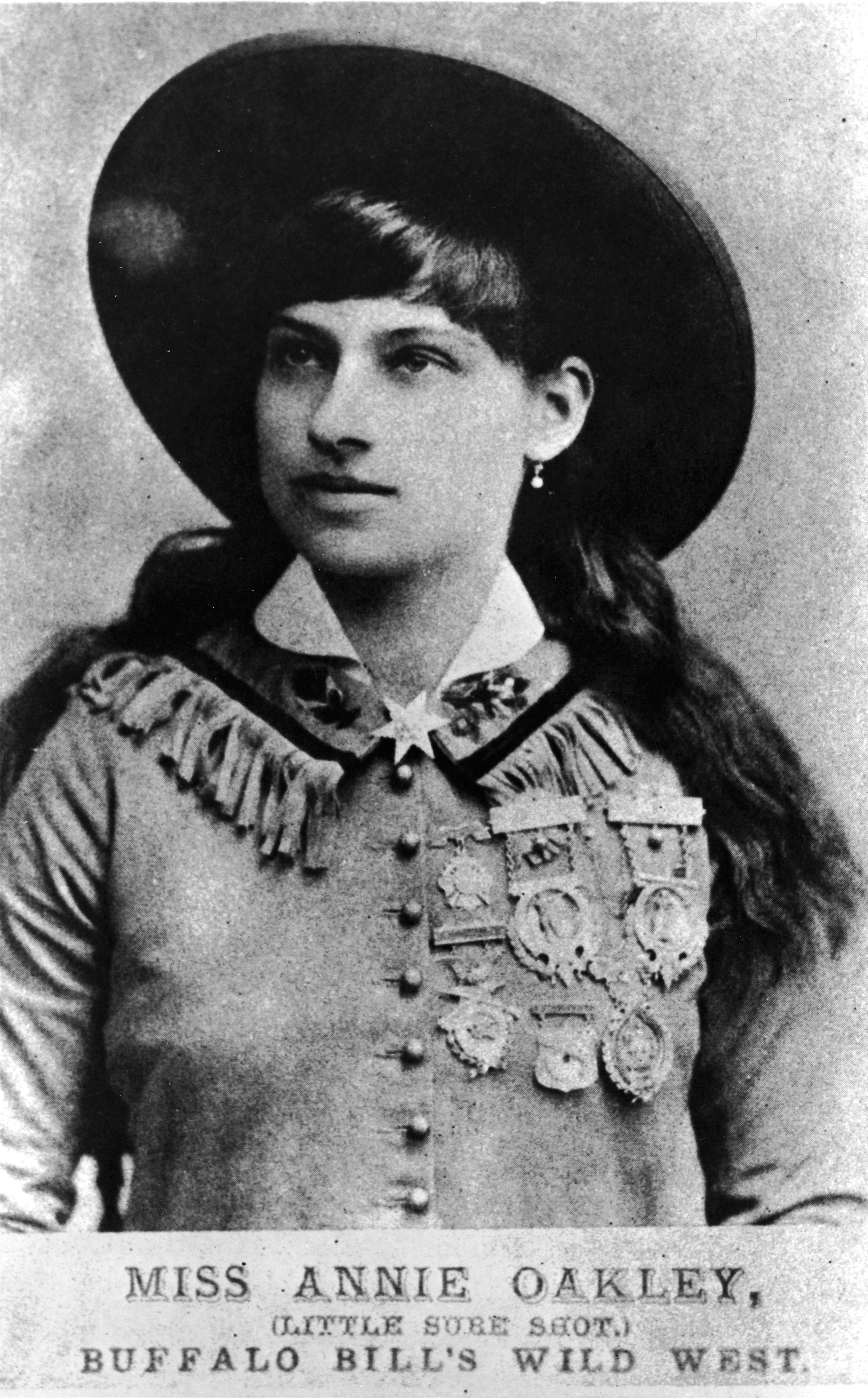 brief-biography-of-sharpshooter-annie-oakley