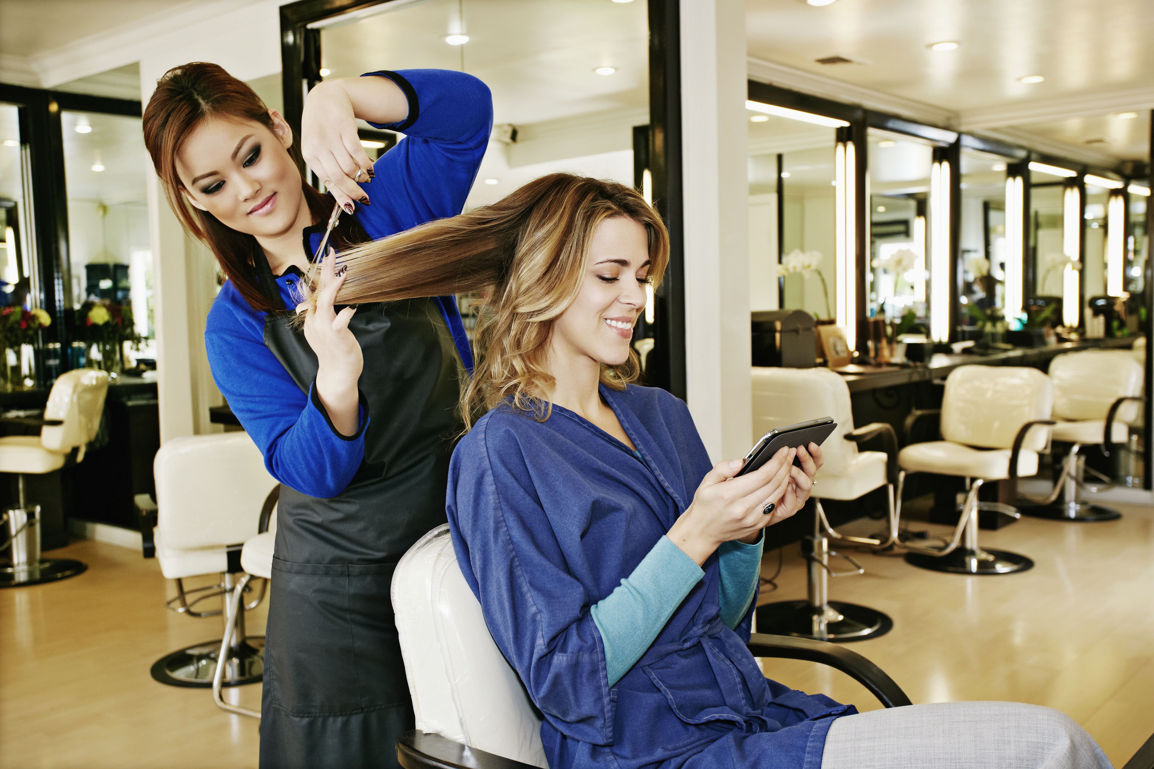 Gratuity at Salons: How Much to Tip for a Haircut