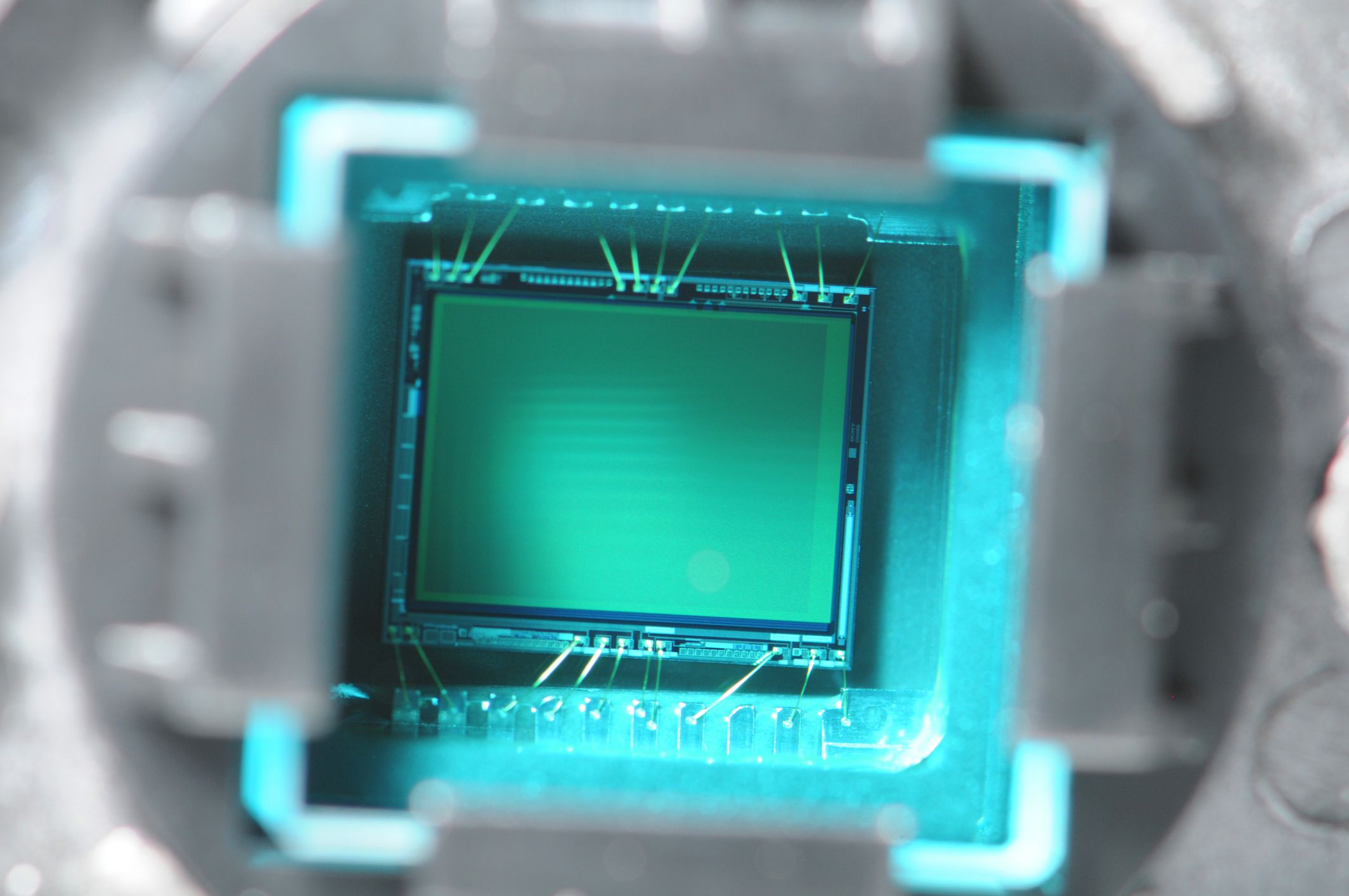 Digital Camera Glossary: CMOS Image Sensor