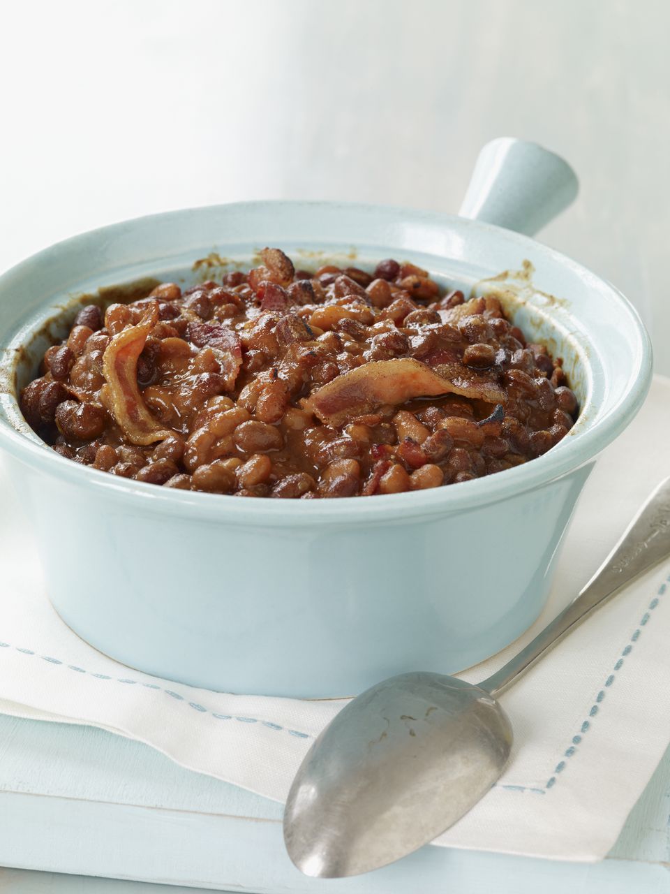 Slow Cooker Navy Beans with Onion and Bacon