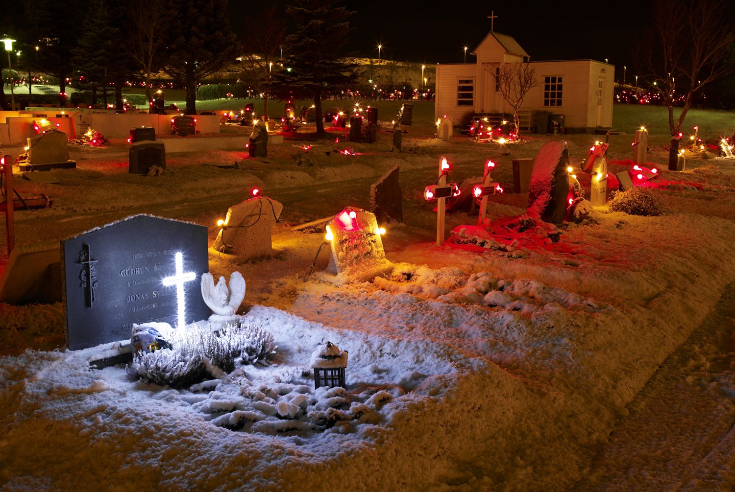 Haunted Christmas True Stories Of Ghosts And Hauntings