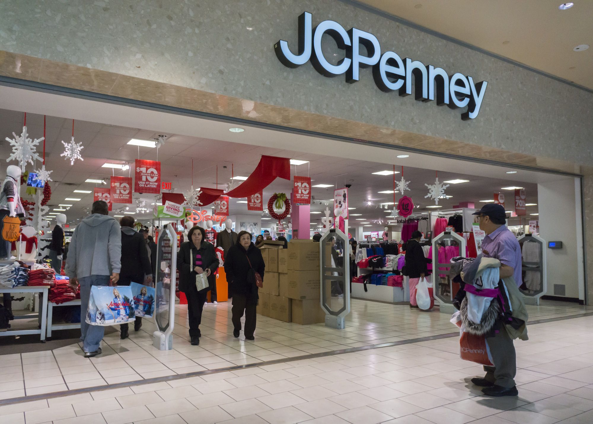 6 Ways To Save Money On Your JCPenney Shopping   GettyImages 526663134 575ef2933df78c98dc0caf83 