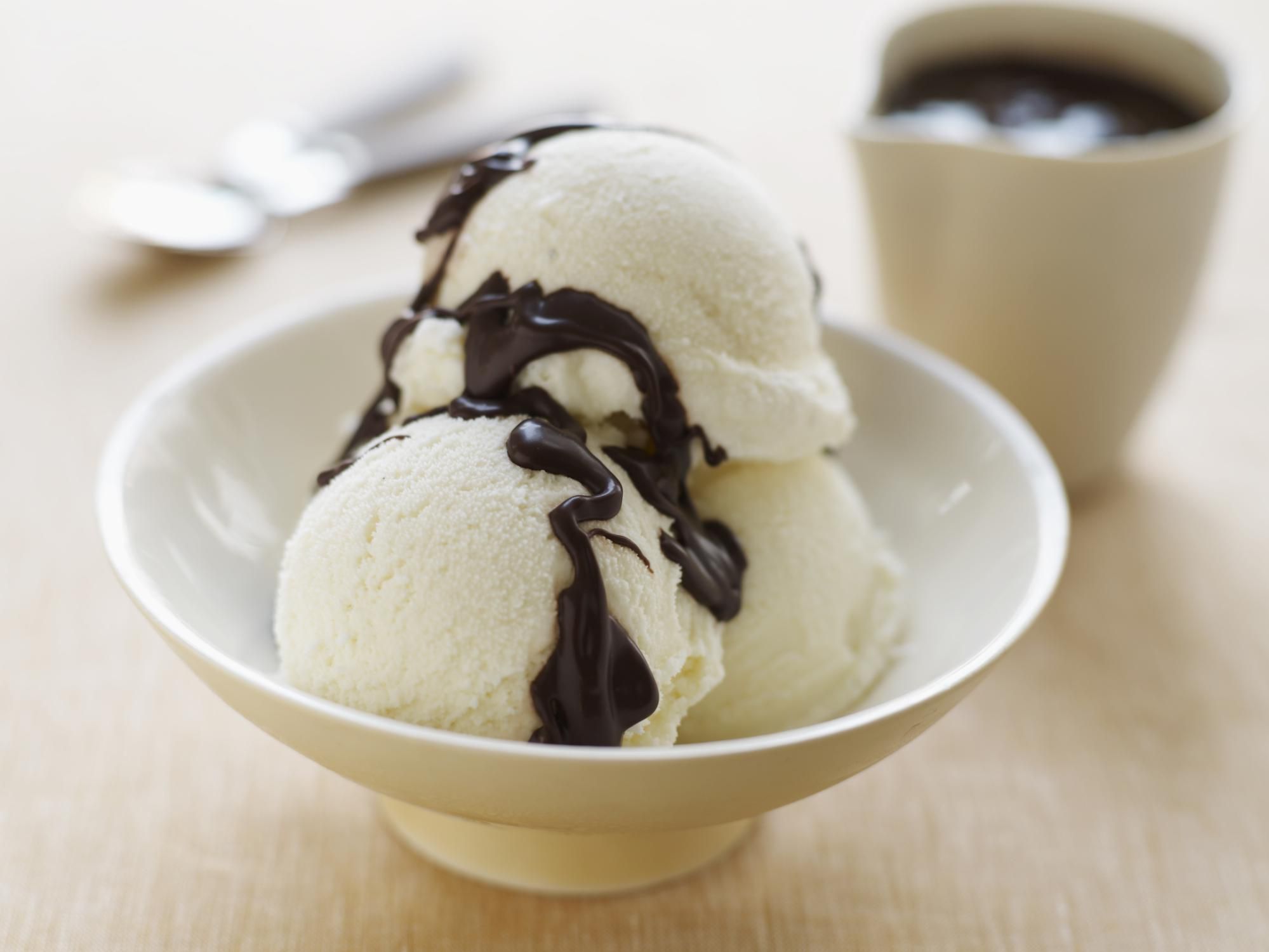 Мороженое шоколад ваниль
