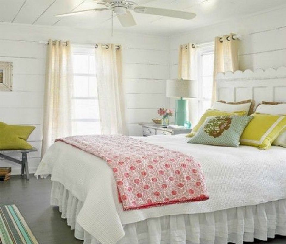 Unique Country Look Bedroom Ideas for Small Space